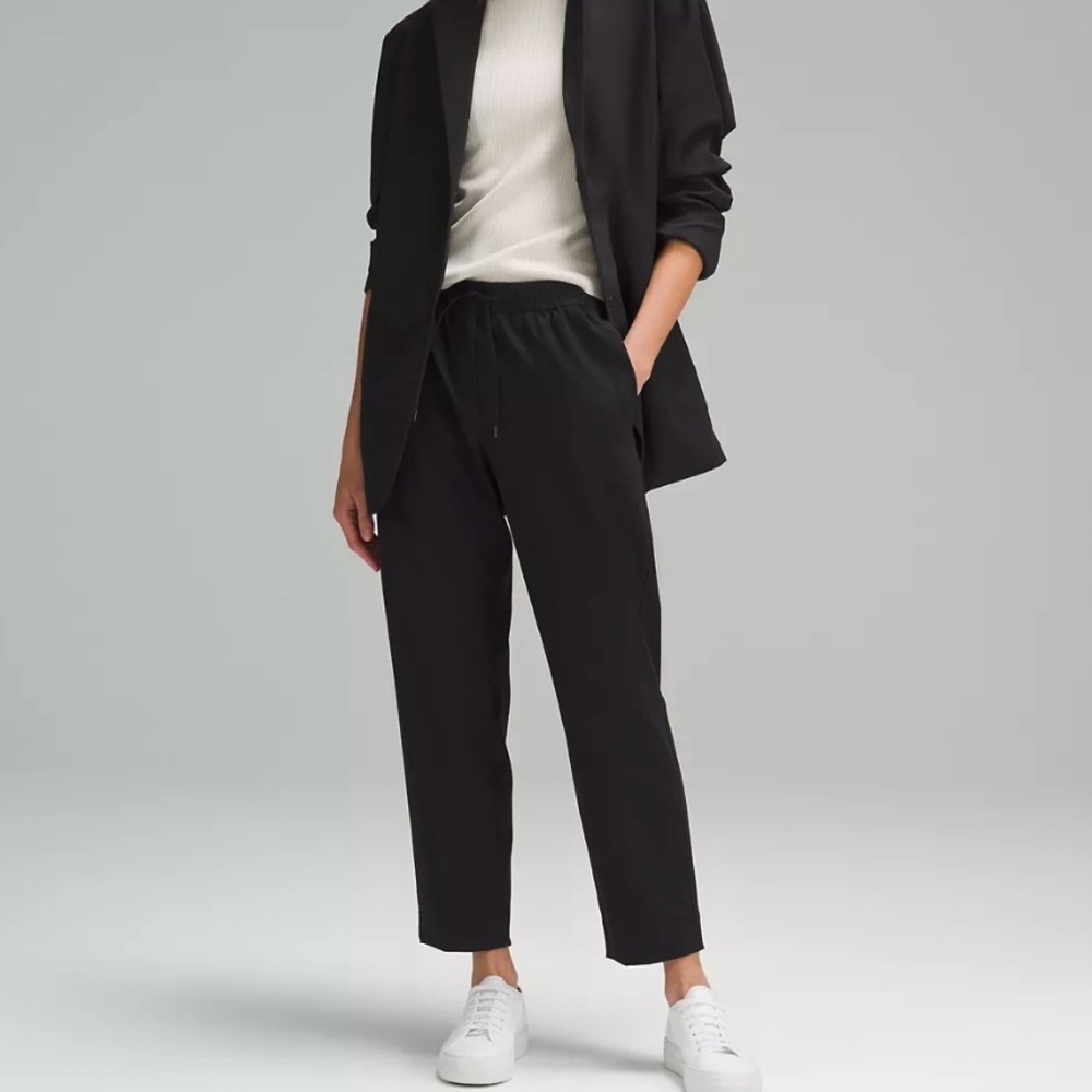 Lululemon Women's Black Tapered- leg- Mid-Rise Pant Luxtreme